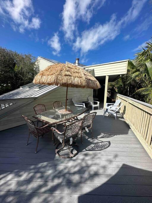 Beach Paradise Getaway - 200Ft From Beach! Sebastian Eksteriør bilde